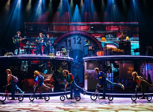 Green Hippo Powering All Projection And LED Visuals