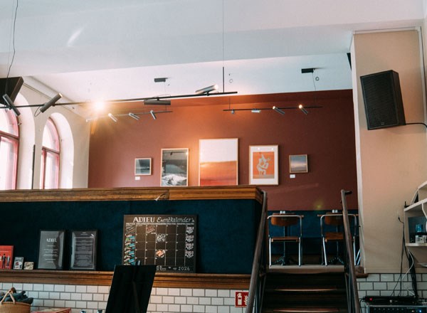 Versatile Loudspeaker System Provides Seamless Transitions